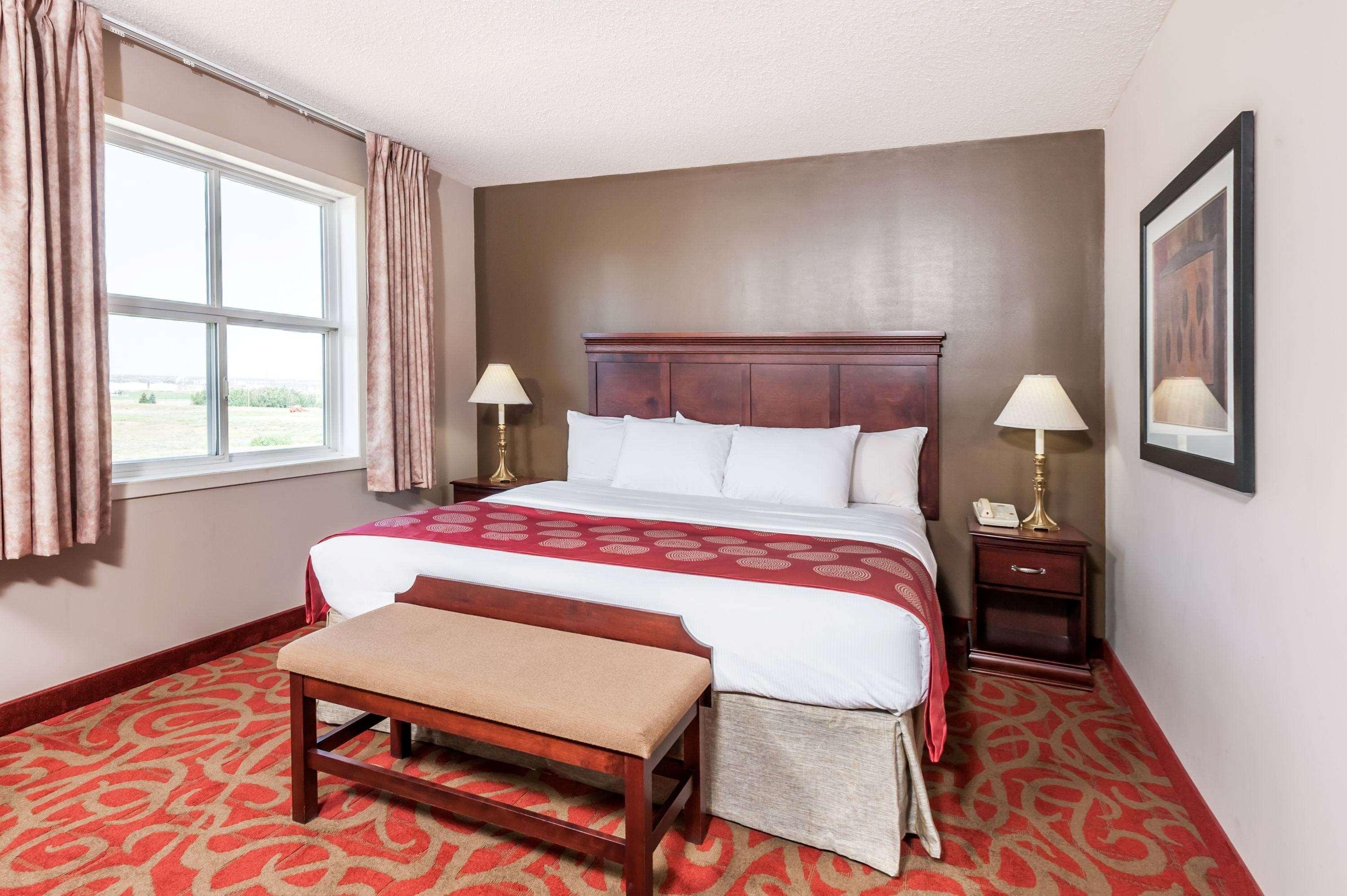 Ramada By Wyndham Sherwood Park Exterior photo