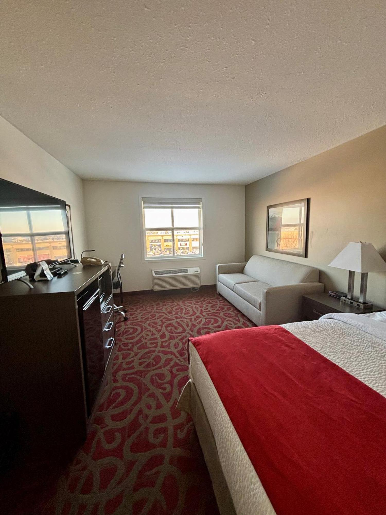Ramada By Wyndham Sherwood Park Exterior photo
