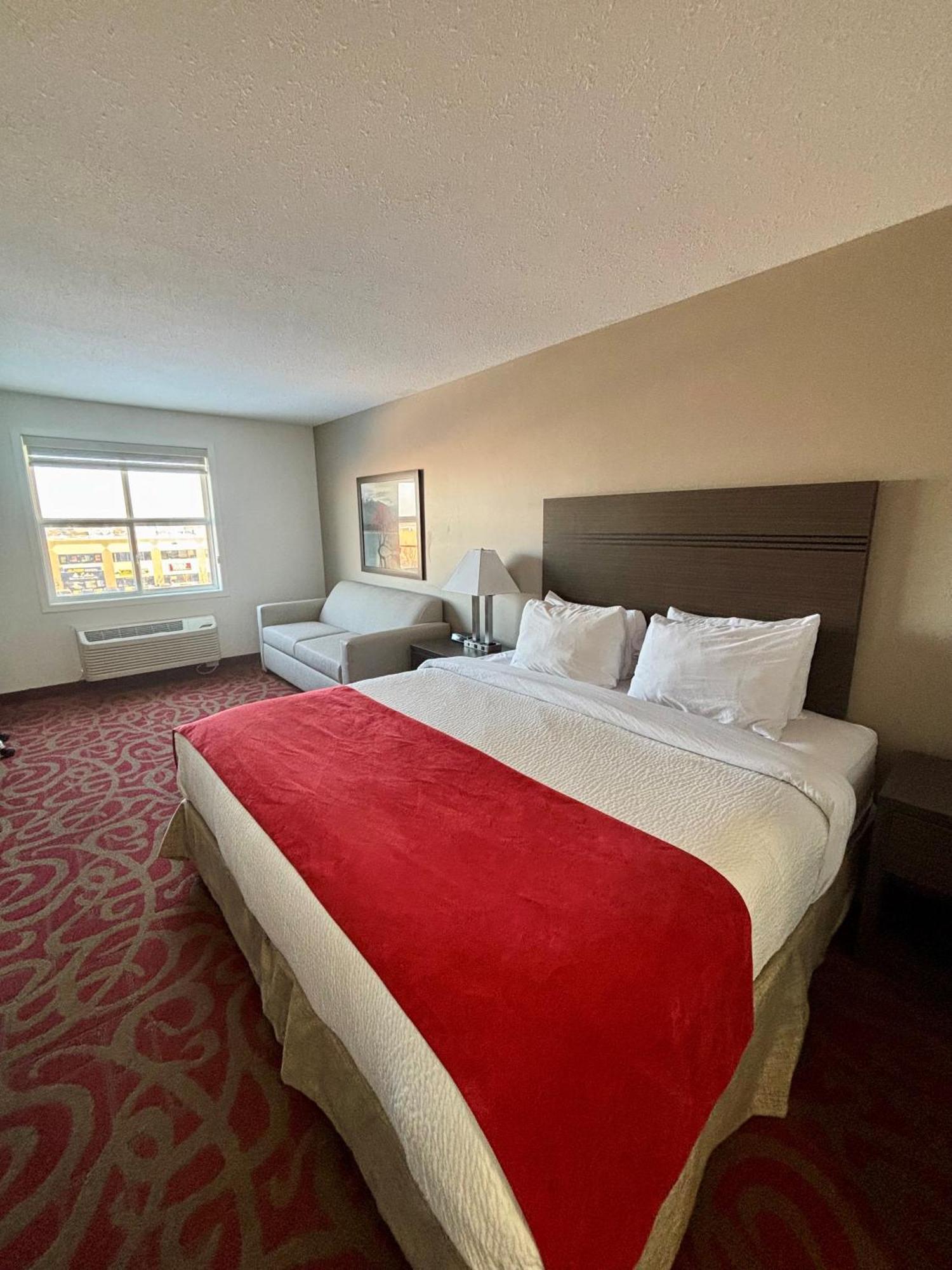 Ramada By Wyndham Sherwood Park Exterior photo