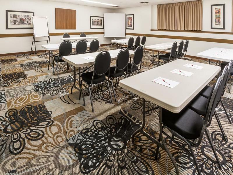 Ramada By Wyndham Sherwood Park Exterior photo